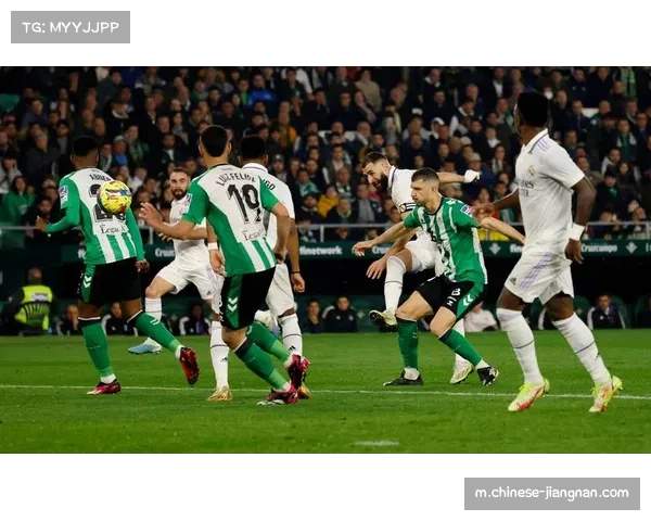 皇家贝蒂斯激战马德里竞技：球队近况对比与战术策略深度解析